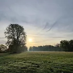 308 Modernes Tiny House Mit Naturblick Hébergement de vacances Bleckede